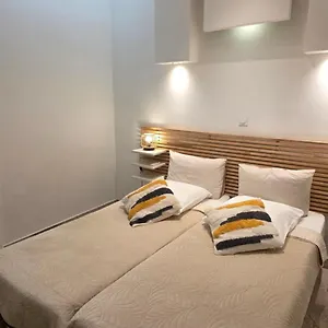 Camelia Prestige - Place De La Nation Hotel