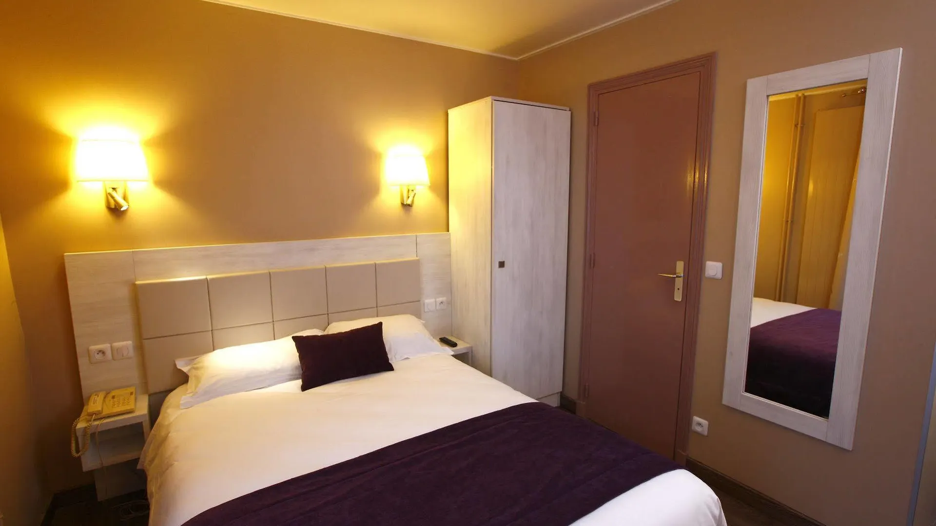 Hôtel Sunny Paris 2*,  França